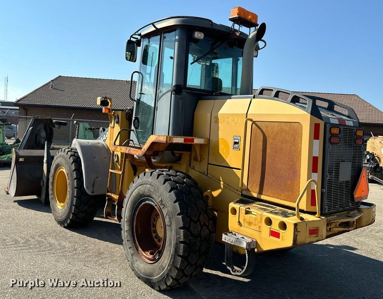 image for item DO1682 2005 John Deere 444J wheel loader