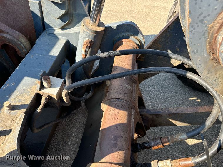 image for item DO1682 2005 John Deere 444J wheel loader