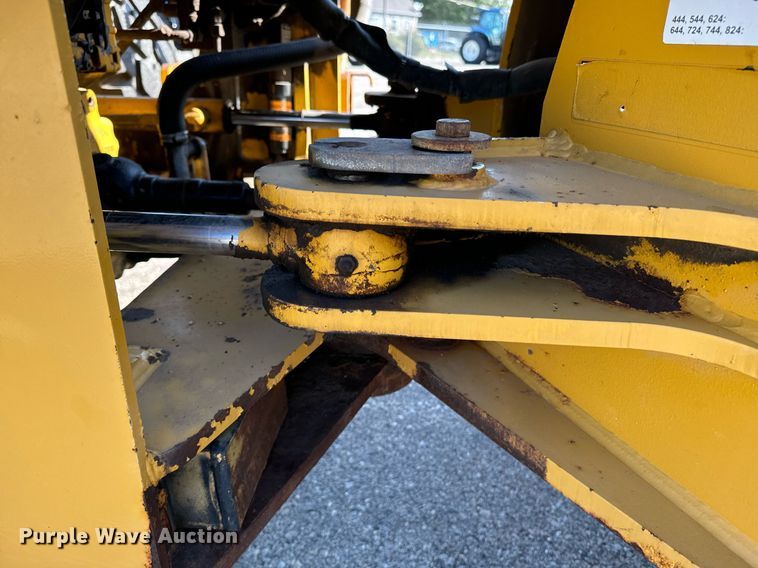 image for item DO1682 2005 John Deere 444J wheel loader