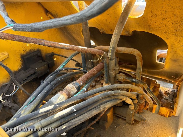 image for item DO1682 2005 John Deere 444J wheel loader