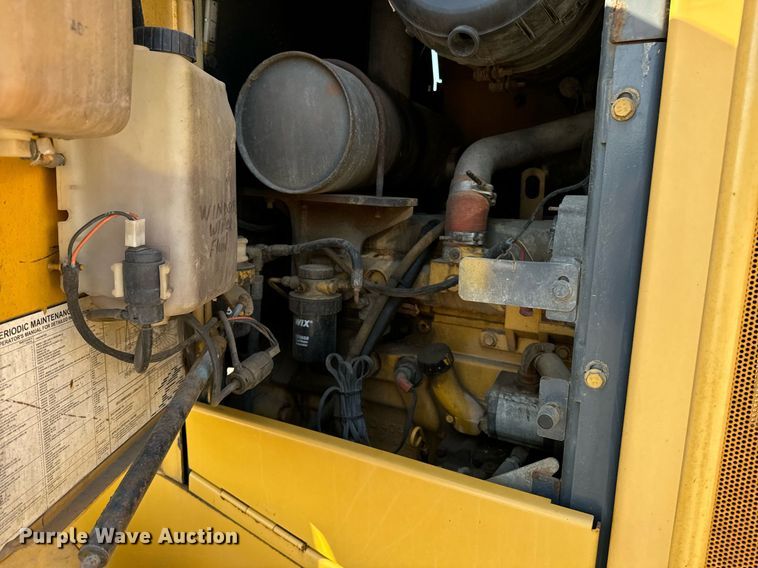 image for item DO1682 2005 John Deere 444J wheel loader