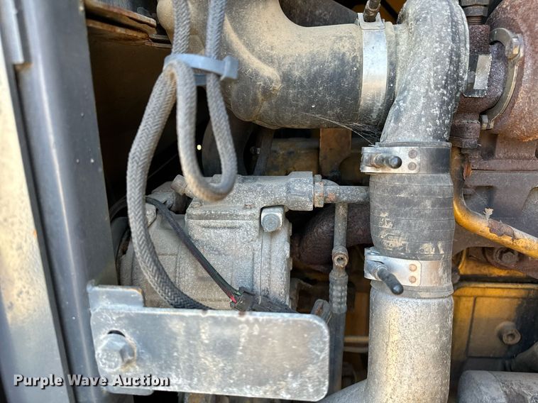 image for item DO1682 2005 John Deere 444J wheel loader