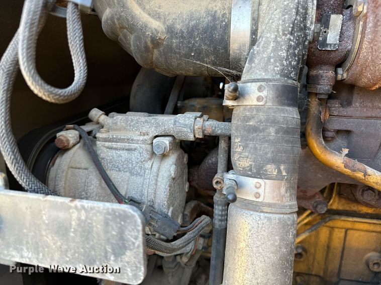 image for item DO1682 2005 John Deere 444J wheel loader