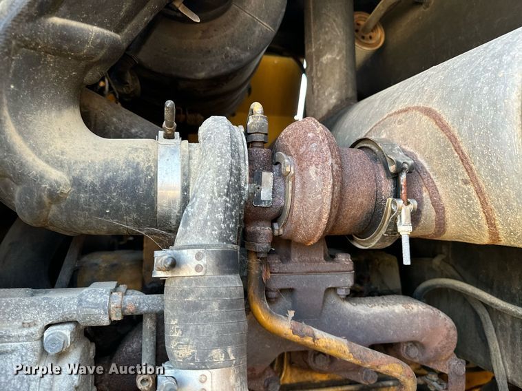 image for item DO1682 2005 John Deere 444J wheel loader