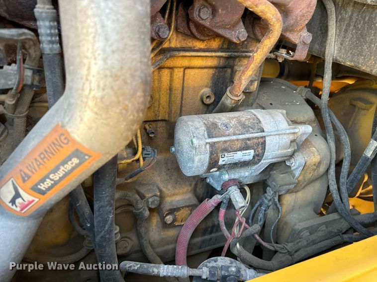 image for item DO1682 2005 John Deere 444J wheel loader