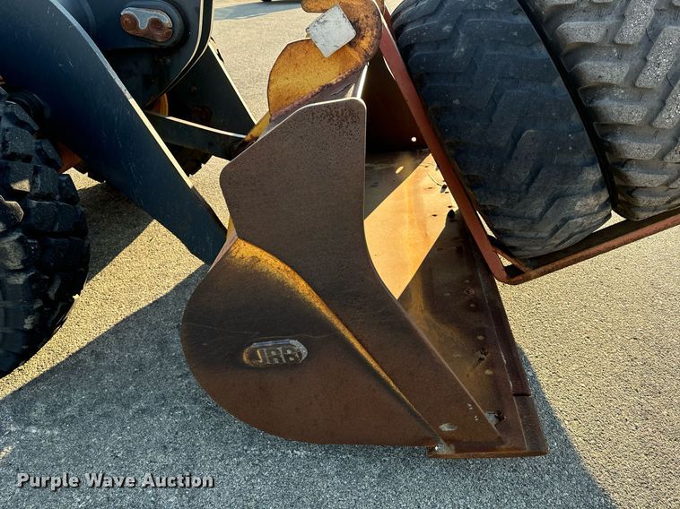 image for item DO1683 2005 John Deere 444J wheel loader