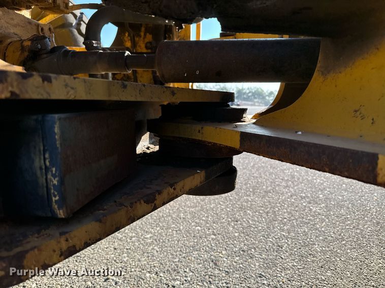 image for item DO1683 2005 John Deere 444J wheel loader