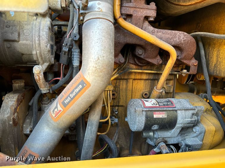 image for item DO1683 2005 John Deere 444J wheel loader