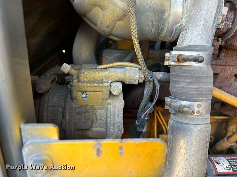 image for item DO1683 2005 John Deere 444J wheel loader