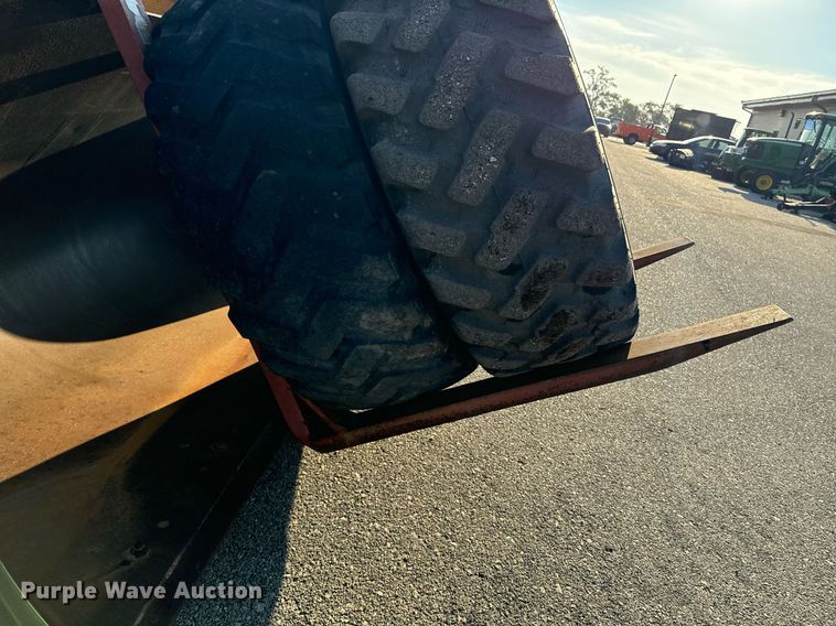 image for item DO1683 2005 John Deere 444J wheel loader