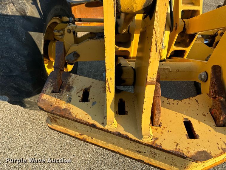 image for item DO1684 2001 John Deere 770CH motor grader