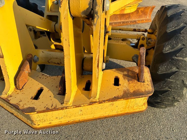 image for item DO1684 2001 John Deere 770CH motor grader