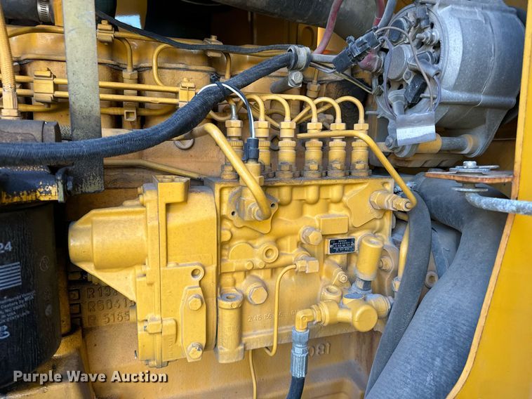 image for item DO1684 2001 John Deere 770CH motor grader