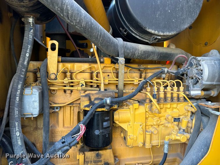image for item DO1684 2001 John Deere 770CH motor grader
