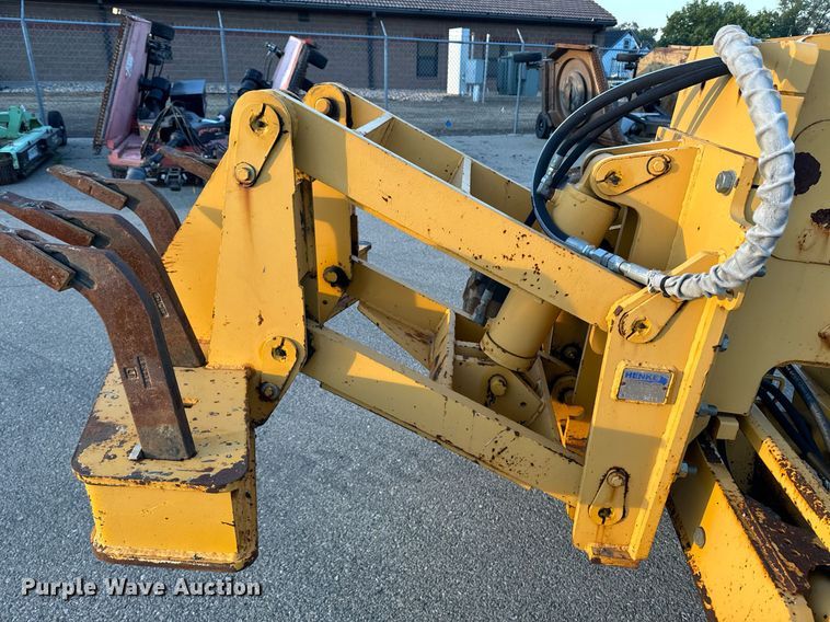 image for item DO1685 2006 John Deere 770D motor grader