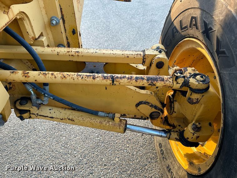 image for item DO1685 2006 John Deere 770D motor grader