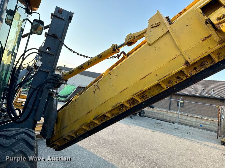 image for item DO1685 2006 John Deere 770D motor grader