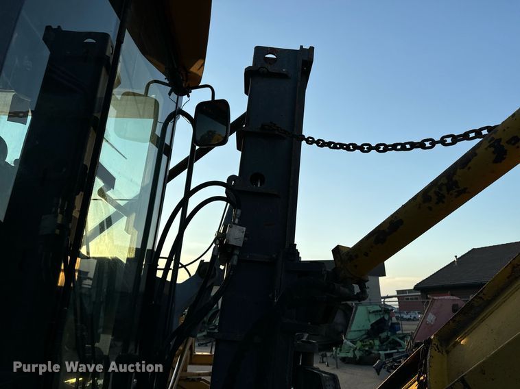 image for item DO1685 2006 John Deere 770D motor grader