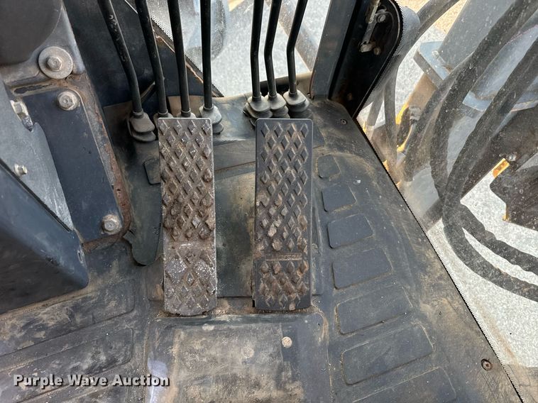 image for item DO1685 2006 John Deere 770D motor grader