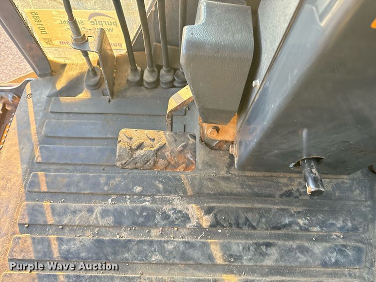 image for item DO1685 2006 John Deere 770D motor grader