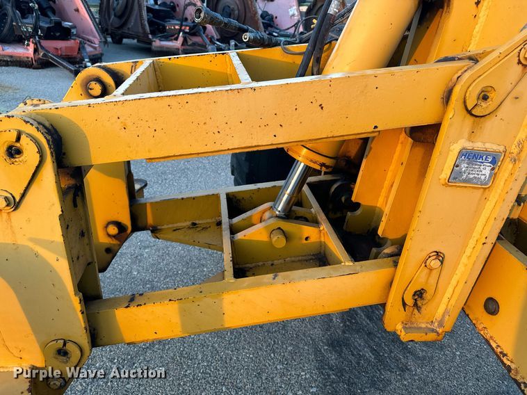 image for item DO1686 2006 John Deere 770D motor grader