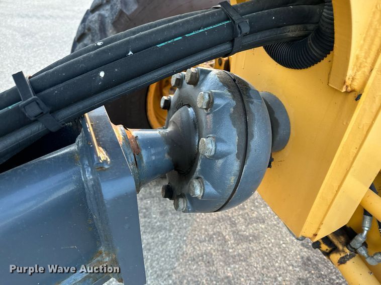 image for item DO1686 2006 John Deere 770D motor grader