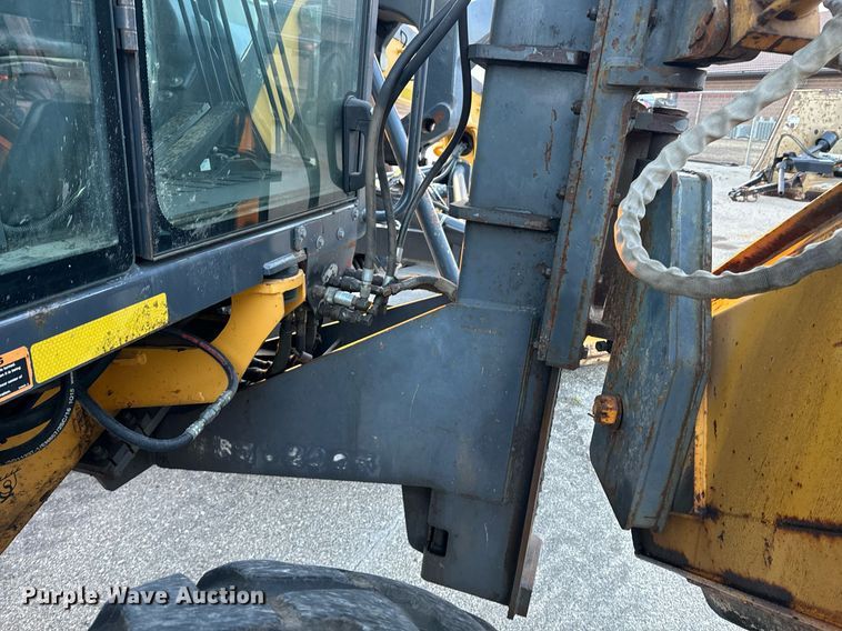 image for item DO1686 2006 John Deere 770D motor grader