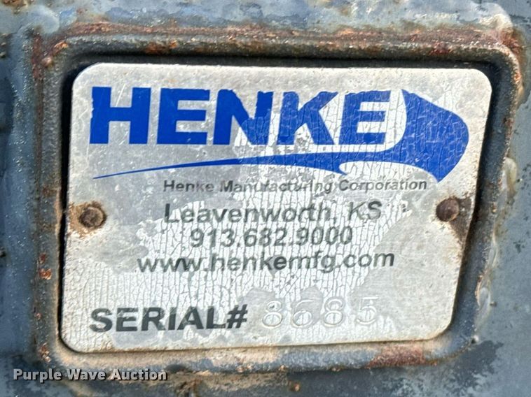 image for item DO1686 2006 John Deere 770D motor grader