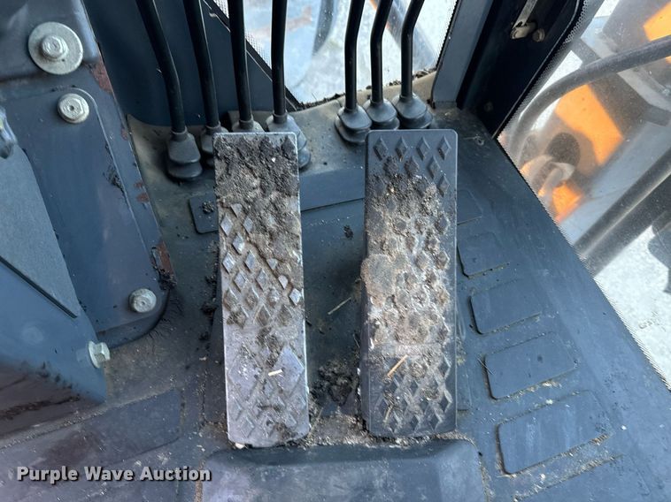 image for item DO1686 2006 John Deere 770D motor grader