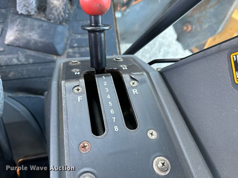 image for item DO1686 2006 John Deere 770D motor grader