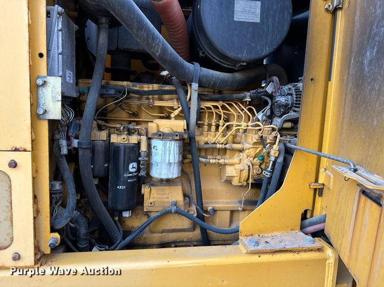 image for item DO1686 2006 John Deere 770D motor grader