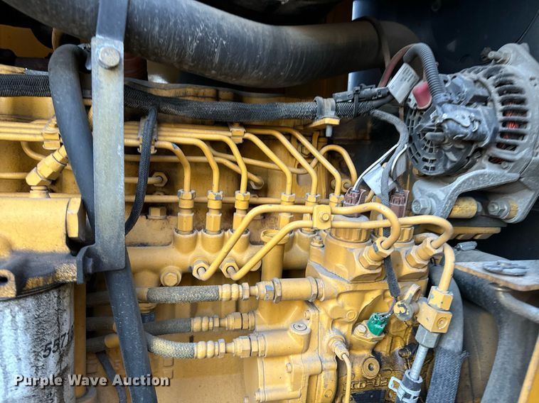 image for item DO1686 2006 John Deere 770D motor grader