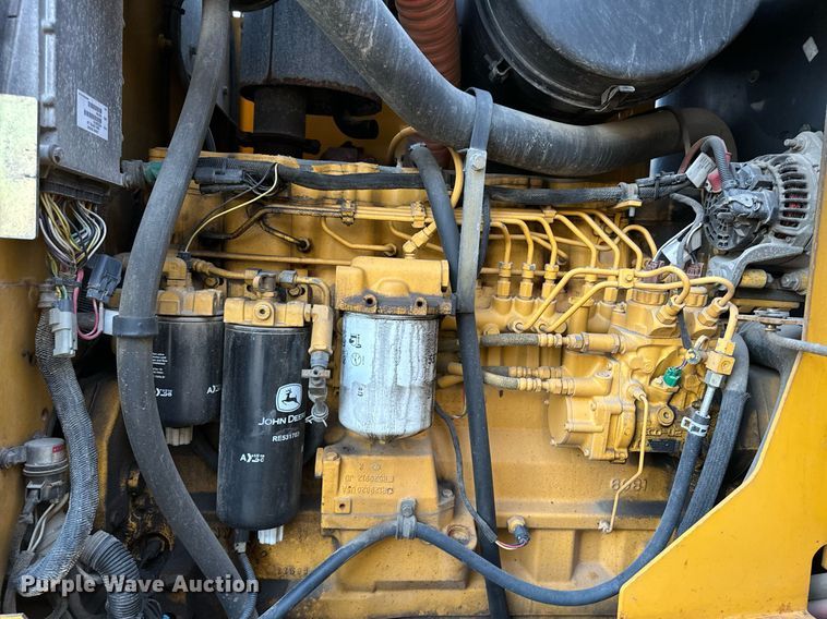 image for item DO1686 2006 John Deere 770D motor grader