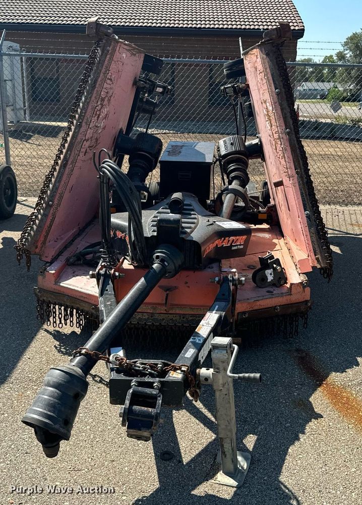 image for item DO1689 2011 Land Pride  batwing rotary mower