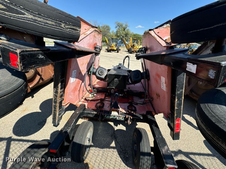 image for item DO1689 2011 Land Pride  batwing rotary mower