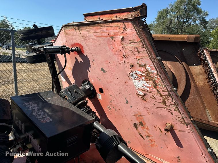 image for item DO1689 2011 Land Pride  batwing rotary mower