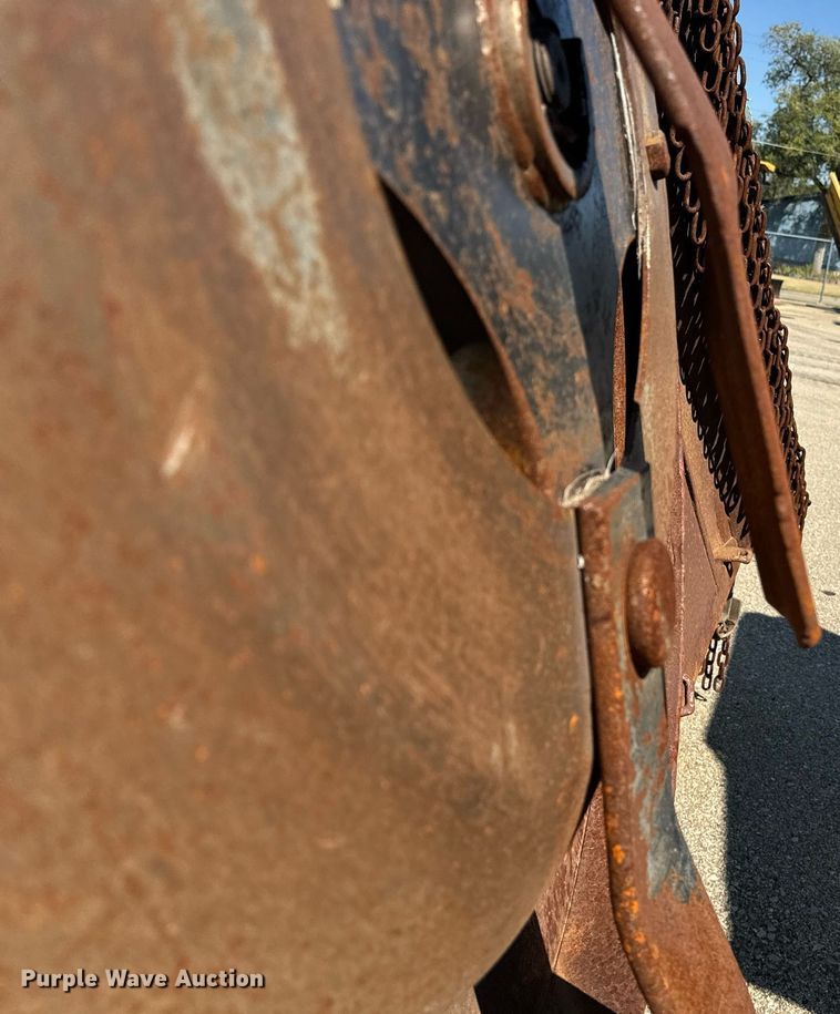 image for item DO1689 2011 Land Pride  batwing rotary mower