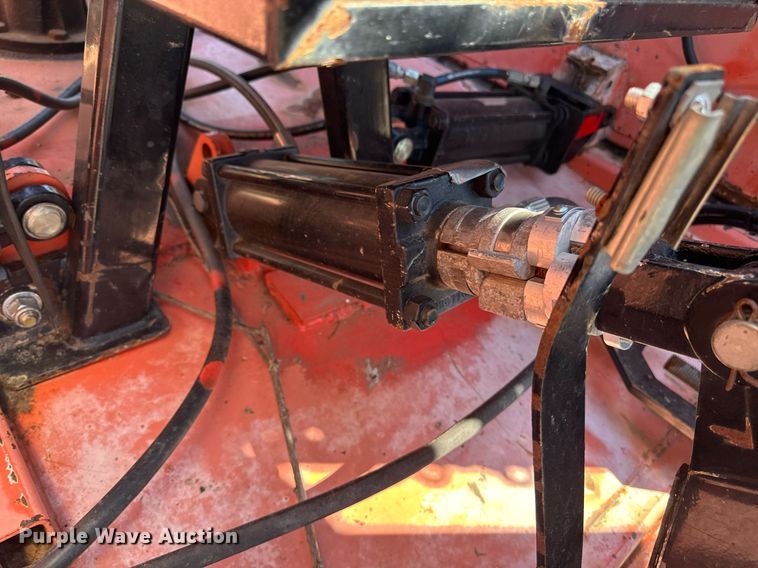 image for item DO1689 2011 Land Pride  batwing rotary mower