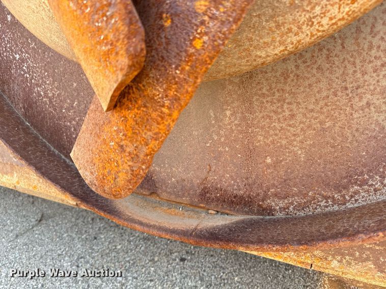 image for item DO1689 2011 Land Pride  batwing rotary mower