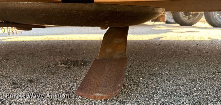 image for item DO1689 2011 Land Pride  batwing rotary mower