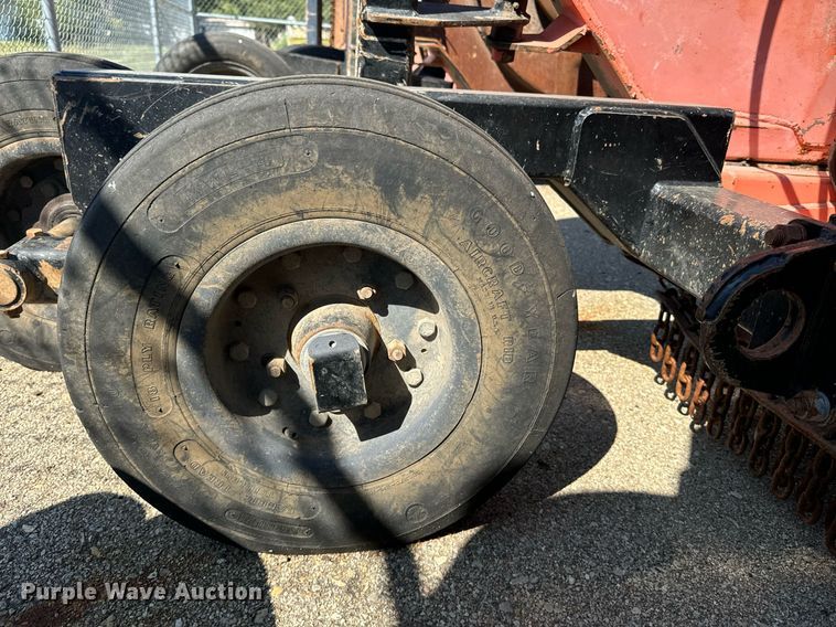 image for item DO1689 2011 Land Pride  batwing rotary mower