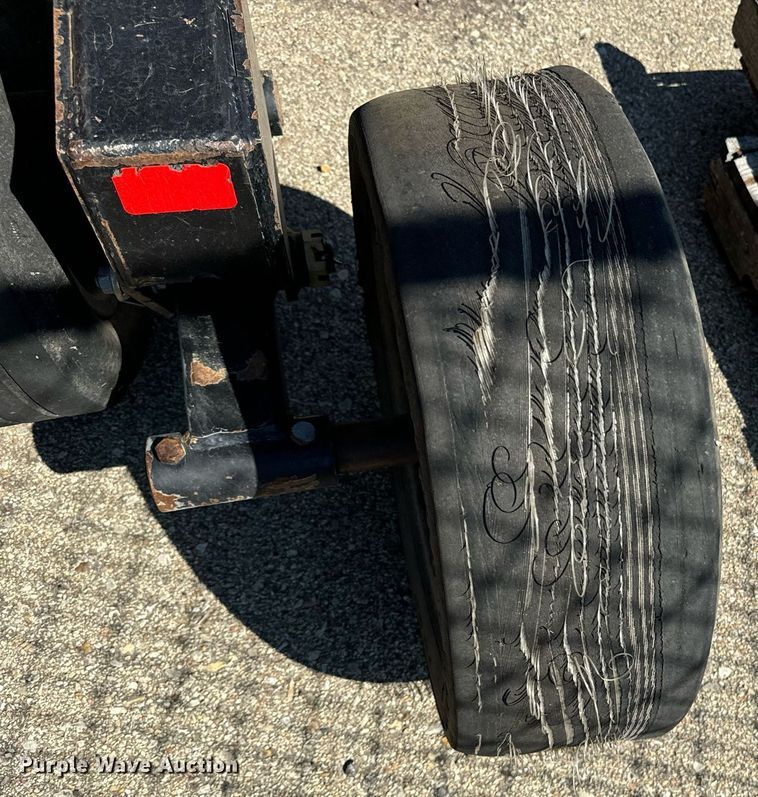 image for item DO1690 2011 Land Pride Commander  batwing rotary mower