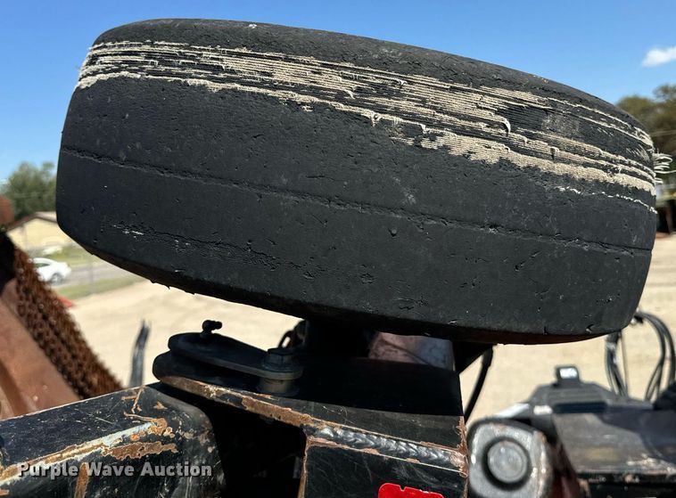 image for item DO1690 2011 Land Pride Commander  batwing rotary mower