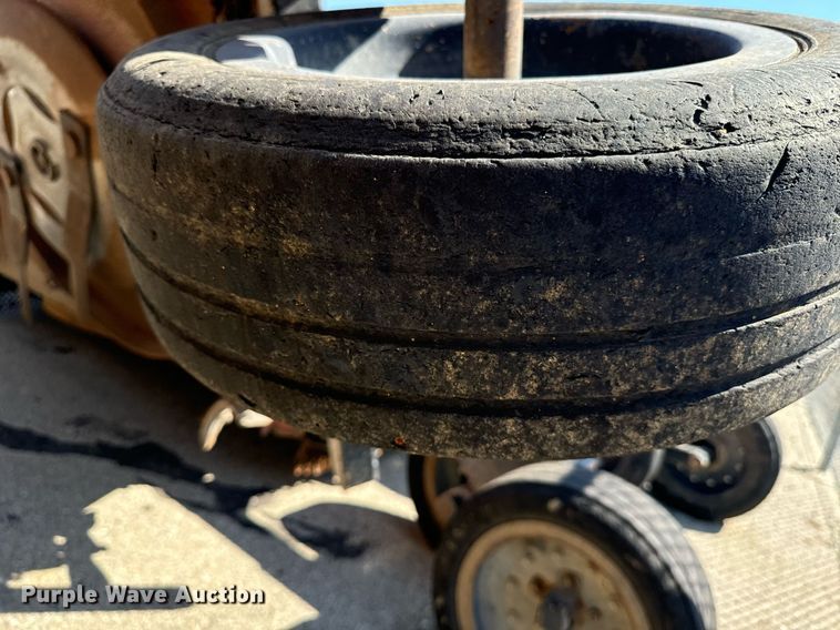 image for item DO1692 2011 Land Pride batwing rotary mower