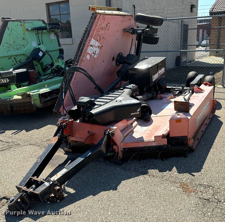 image for item DO1695 2011 Land Pride  rotary mower