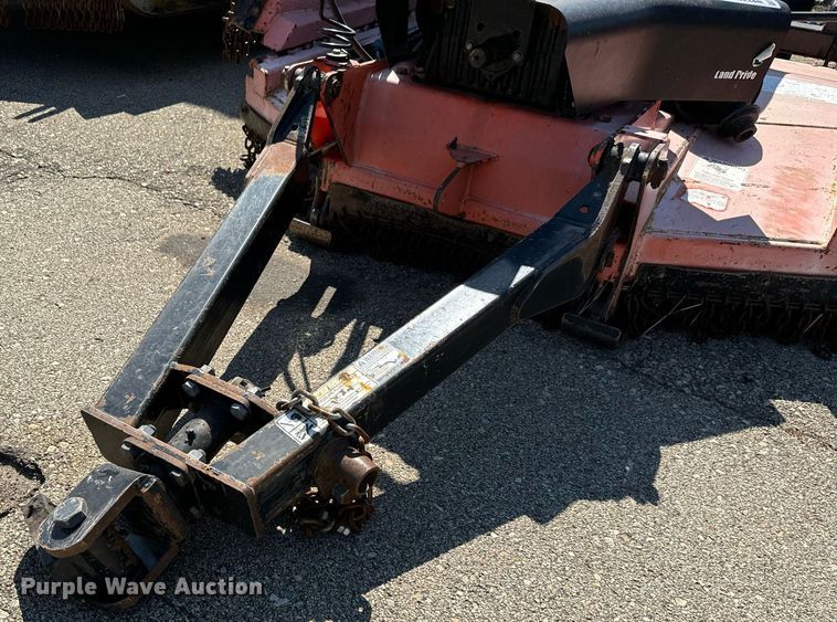 image for item DO1695 2011 Land Pride  rotary mower