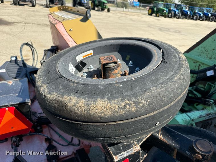 image for item DO1695 2011 Land Pride  rotary mower