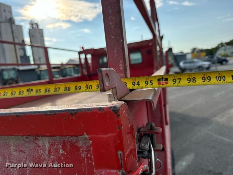 image for item DO1707 1997 International 4900 scissor lift truck