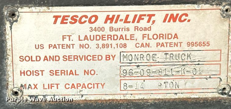 image for item DO1707 1997 International 4900 scissor lift truck