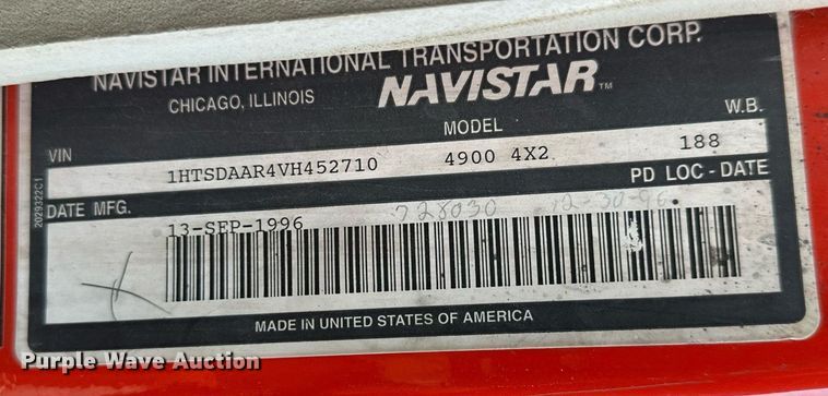 image for item DO1707 1997 International 4900 scissor lift truck